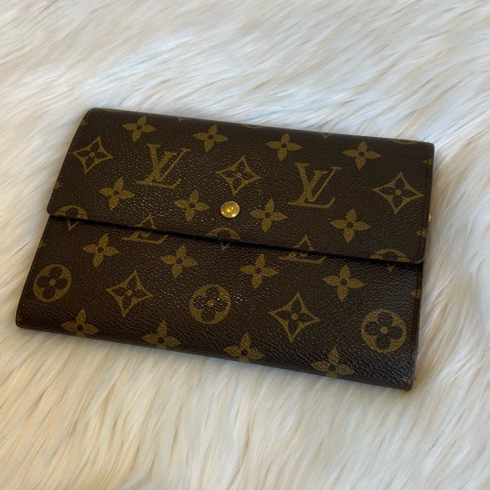 Louis Vuitton Monogram Passport Organizer Wallet